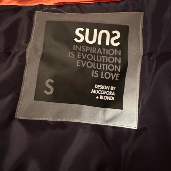 Suns board limited edition Gabriel’e and Penelope Muccino women’s coat - Picture 9 of 12